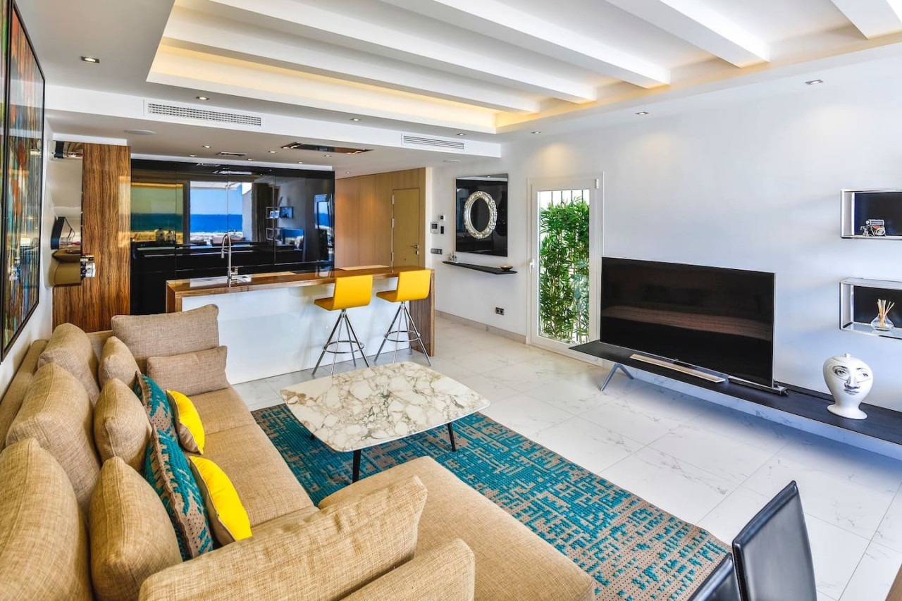 *Luxury Selection* Puerto Banus Front Line