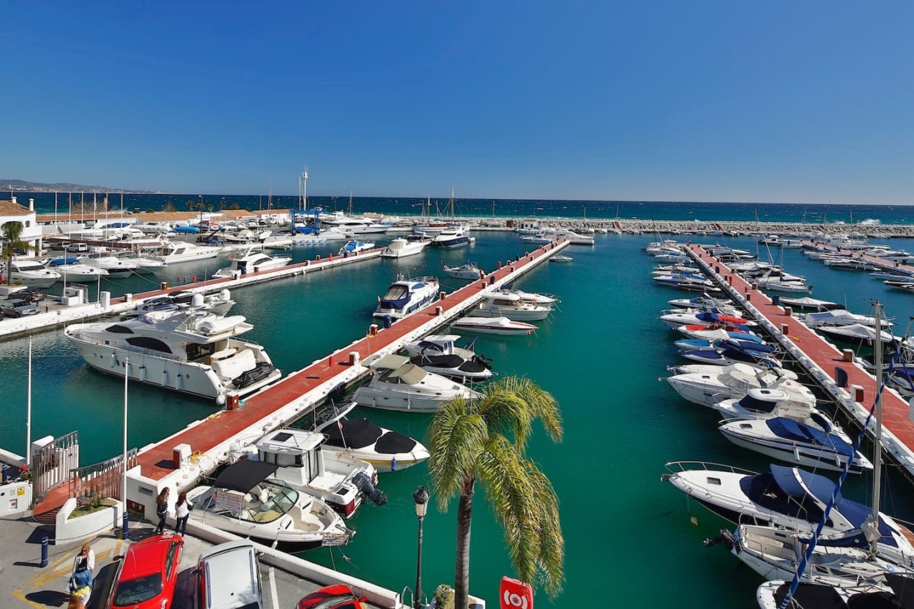 *Luxury Selection* Puerto Banus Front Line