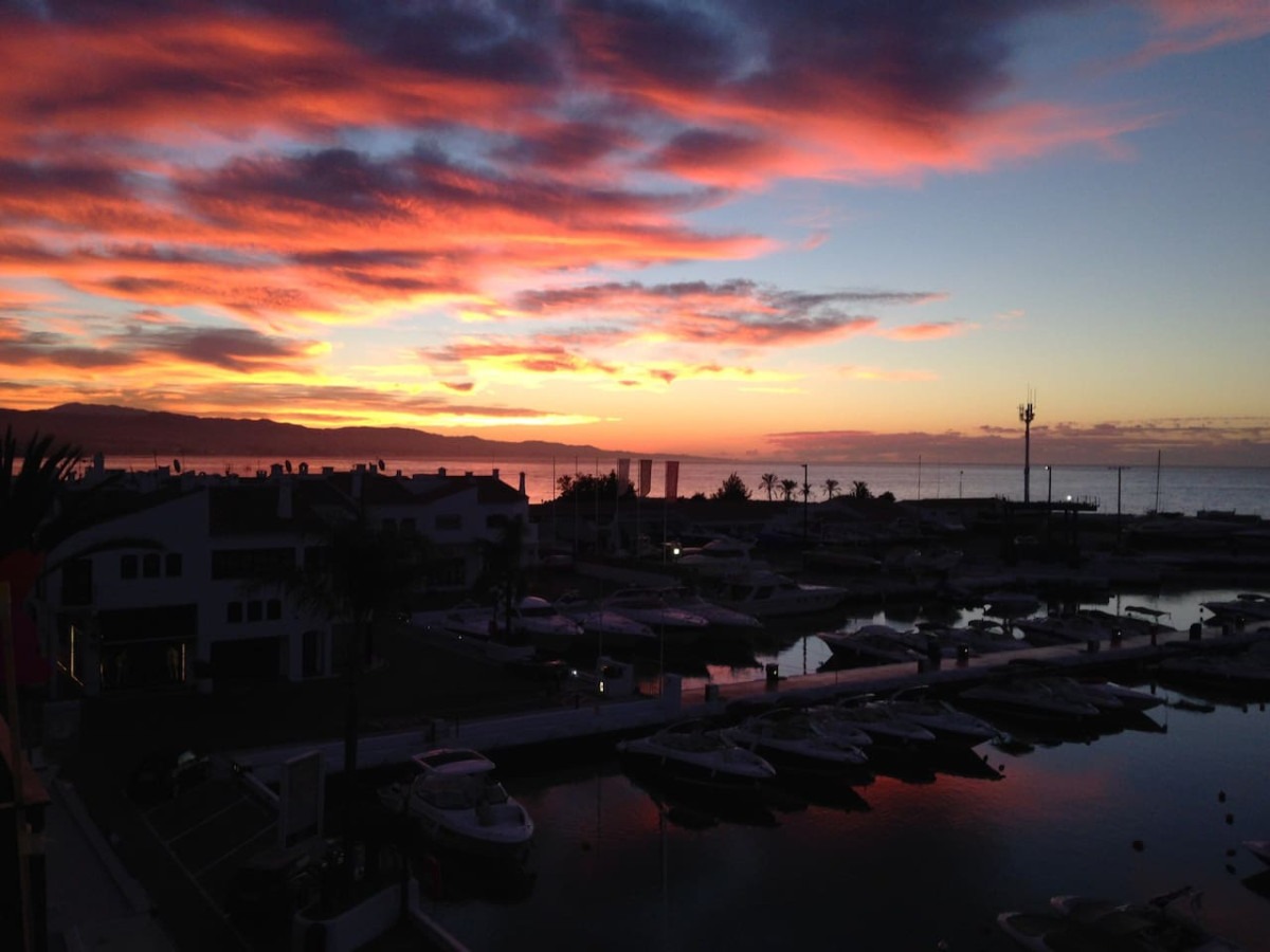 *Luxury Selection* Puerto Banus Front Line
