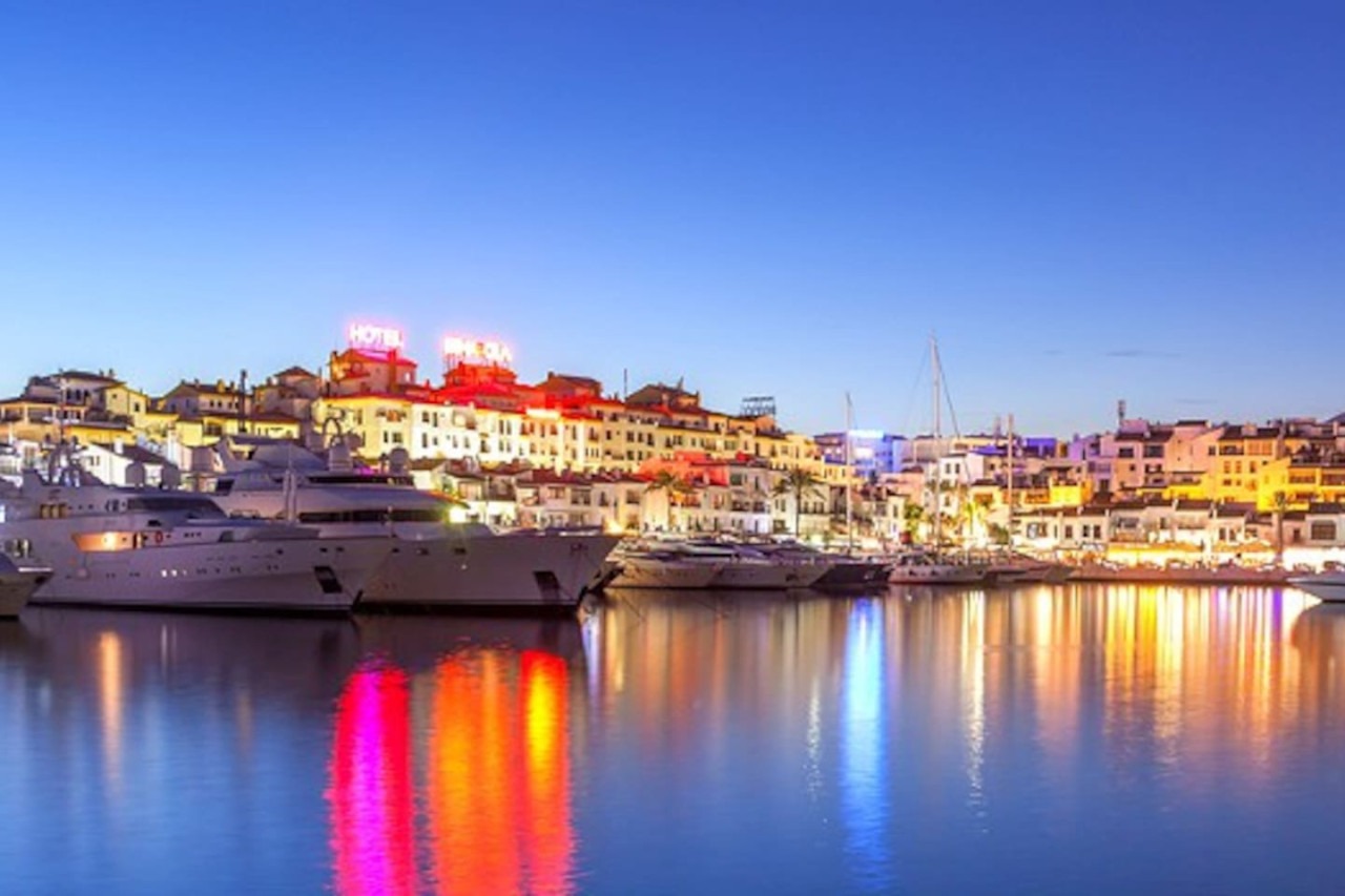 *Luxury Selection* Puerto Banus Front Line