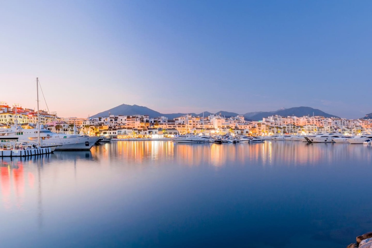 *Luxury Selection* Puerto Banus Front Line