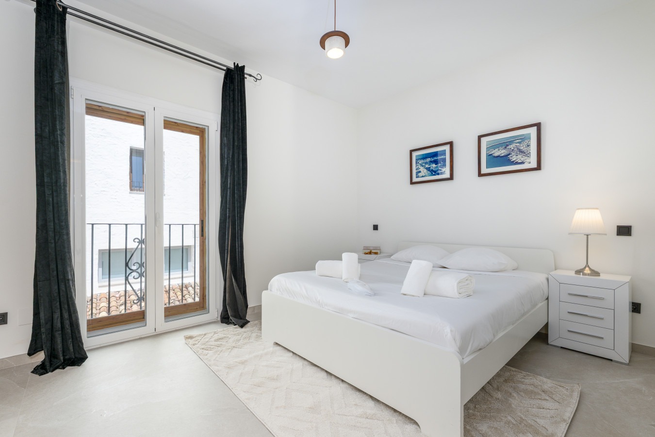 *Fully Renovated* Puerto Banus Marbella Front Line Penthouse