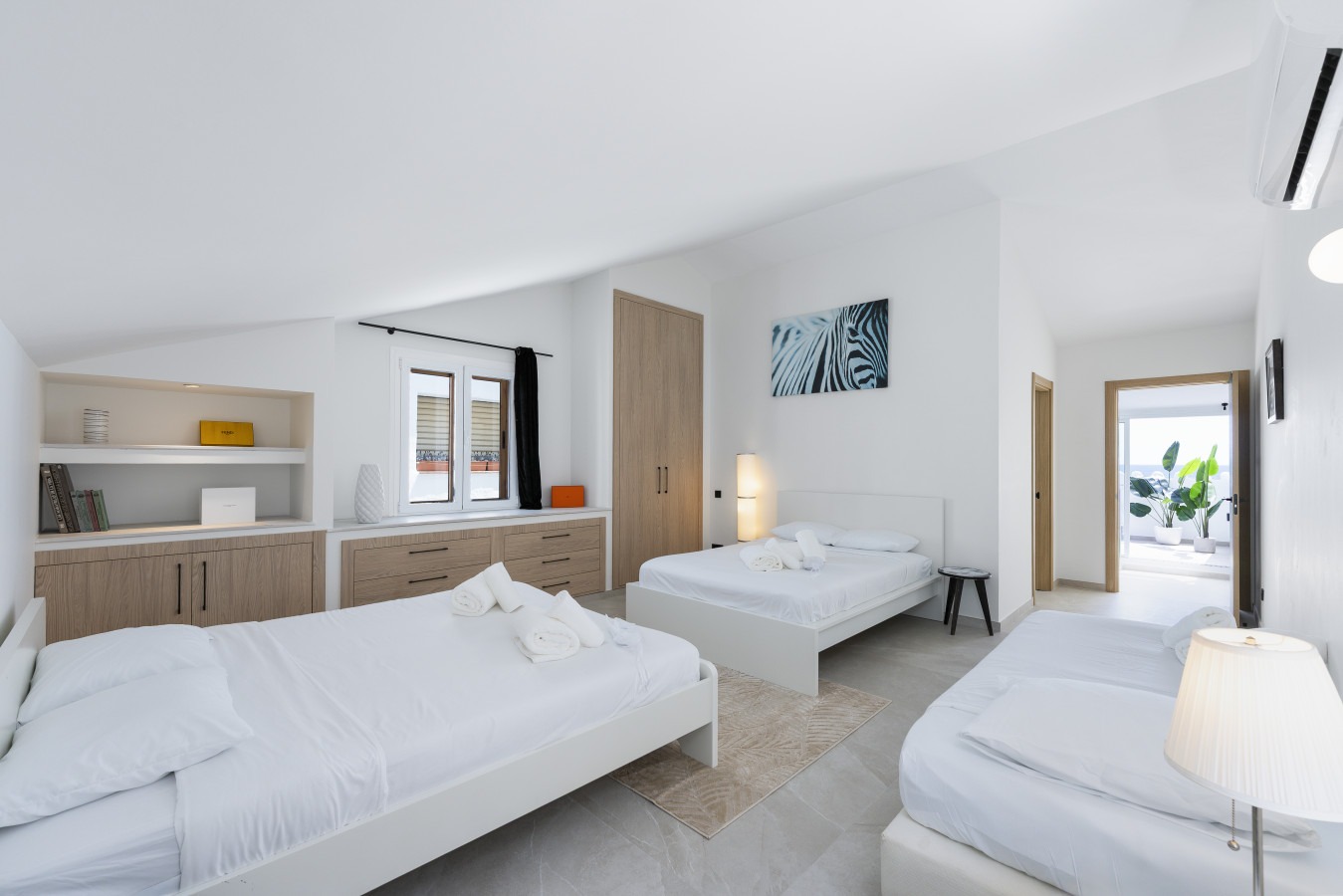 *Fully Renovated* Puerto Banus Marbella Front Line Penthouse