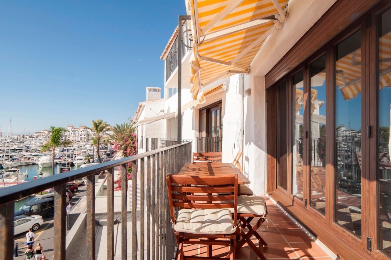 Puerto Banus Marbella Front Line 270 meters