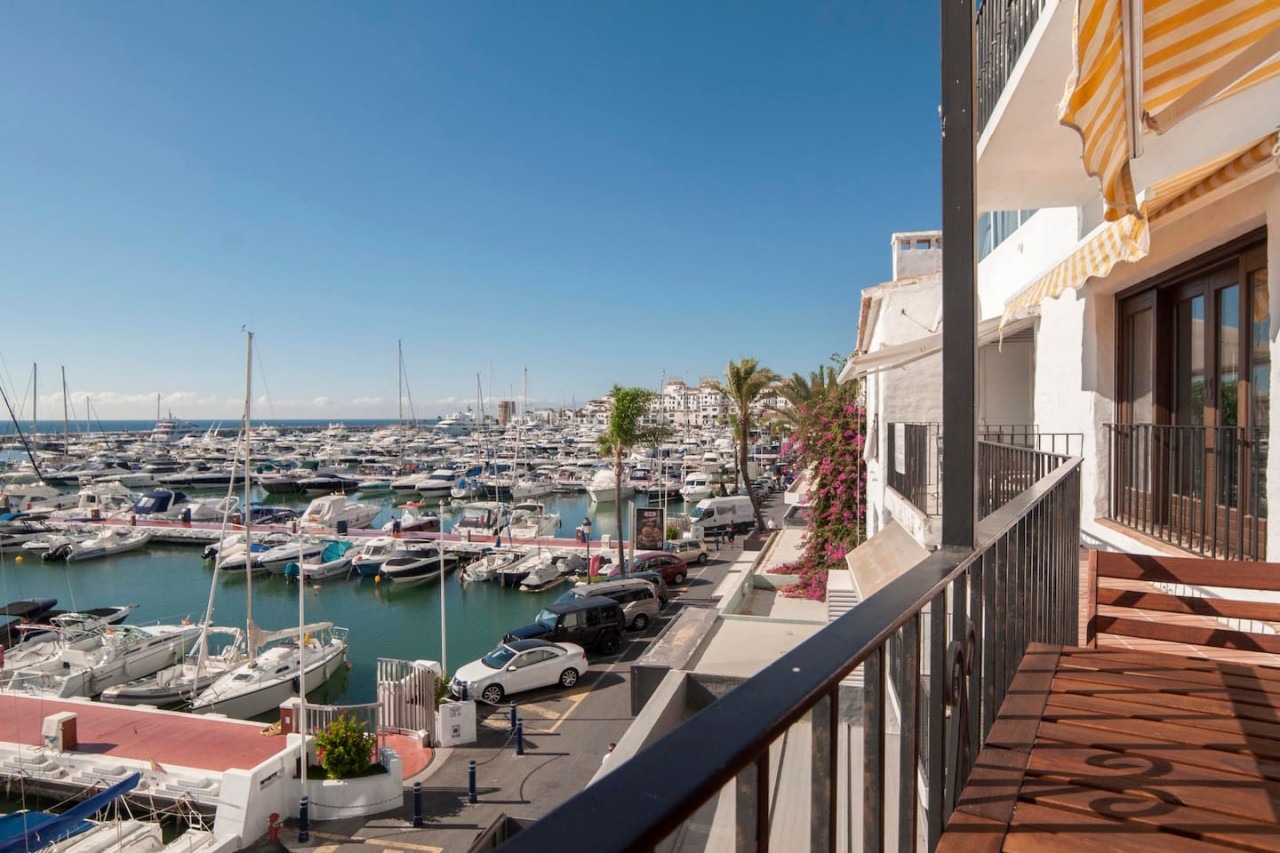 Puerto Banus Marbella Front Line 270 meters