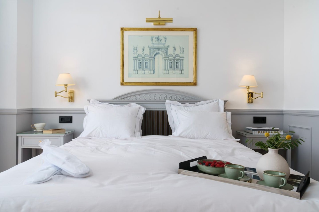 Stunning Renovated 2 Bedroom