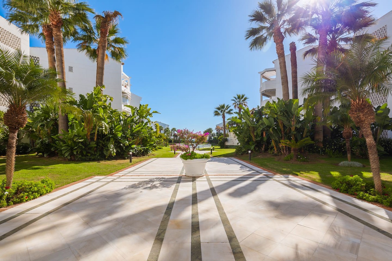 Front Line Beach Playa Rocio Puerto Banus