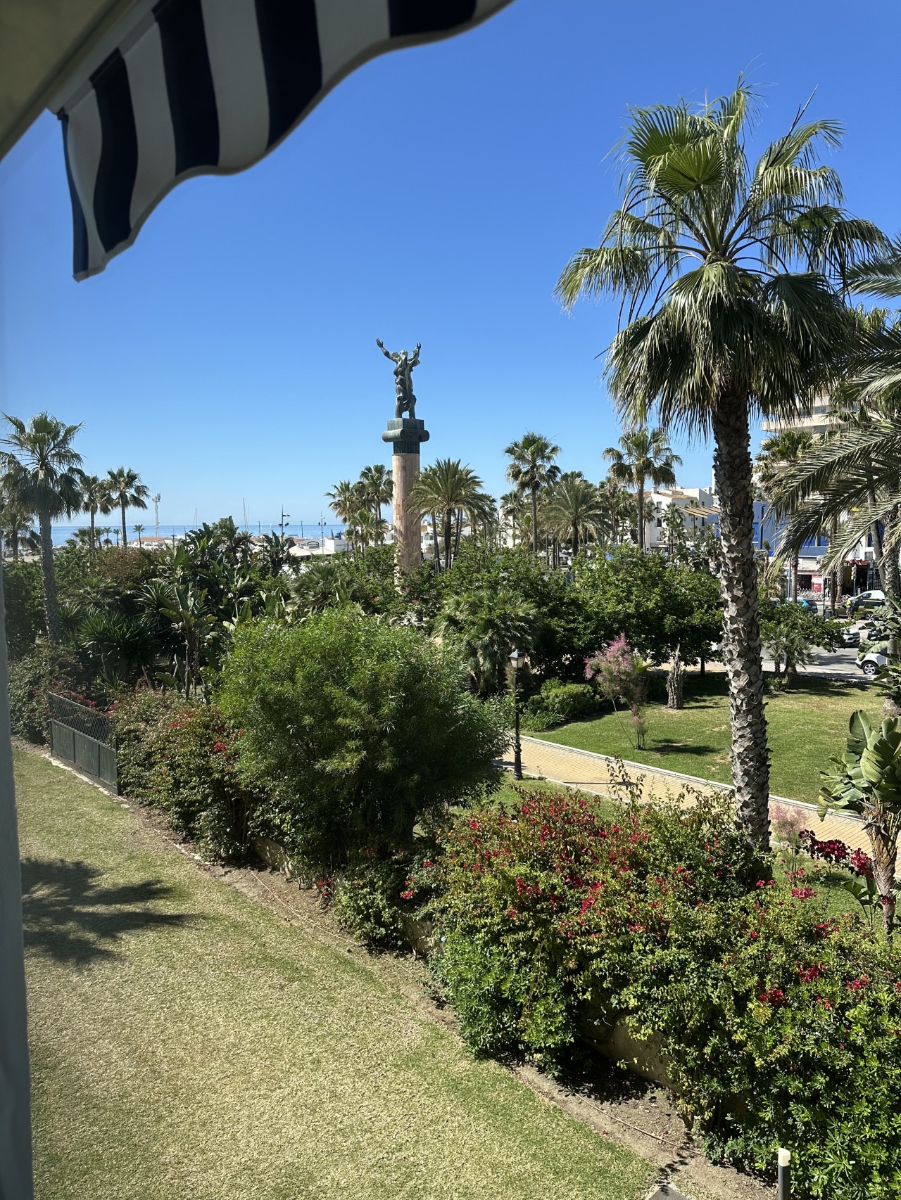 Front Line Beach Playa Rocio Puerto Banus
